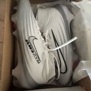 Nike Air Zoom Men's White and Silver Athletic Shoes